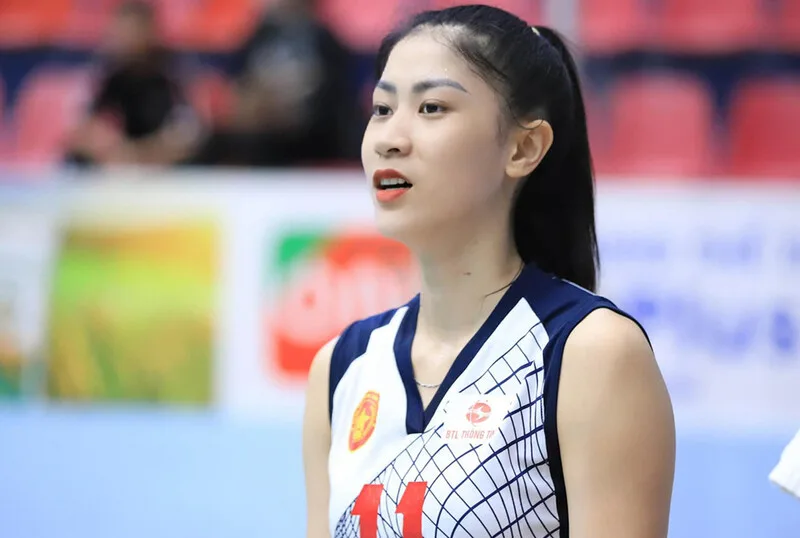 Hoàng Thị Kiều Trinh – nữ đối chuyền nổi bật của bóng chuyền Việt Nam với lối chơi giàu năng lượng và quyết liệt.
