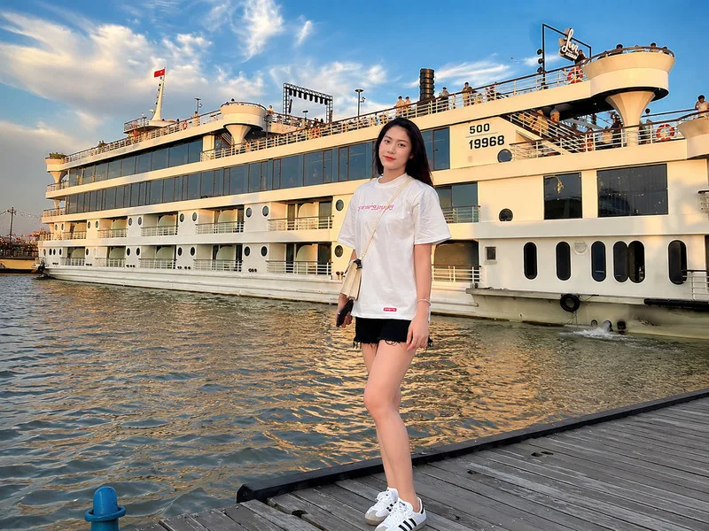Ngoài chuyên môn, Kiều Trinh còn gây chú ý bởi hình ảnh trẻ trung, tự tin và phong thái gần gũi với người hâm mộ.